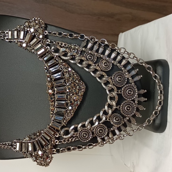 Vintage bib style choker | necklace metal and smokey rhinestone | silver toned - Picture 2 of 6